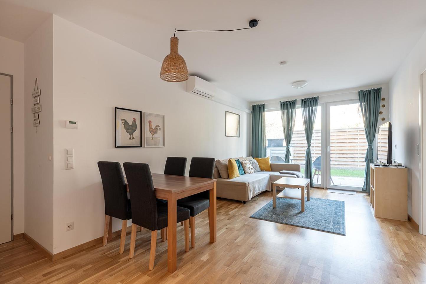 Appartement Schoenes Mit Garten Und Tiefgarage Vienne