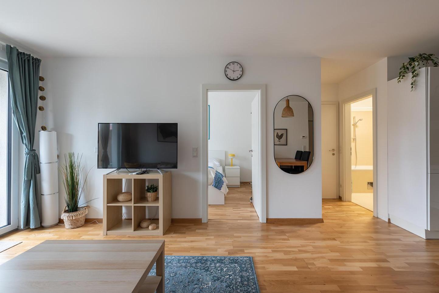 Appartement Schoenes Mit Garten Und Tiefgarage Vienne
